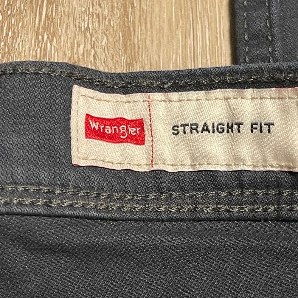 Wrangler Straight Fit Black Pants Mens‎ 34x32 Cotton Blend Casual EUC